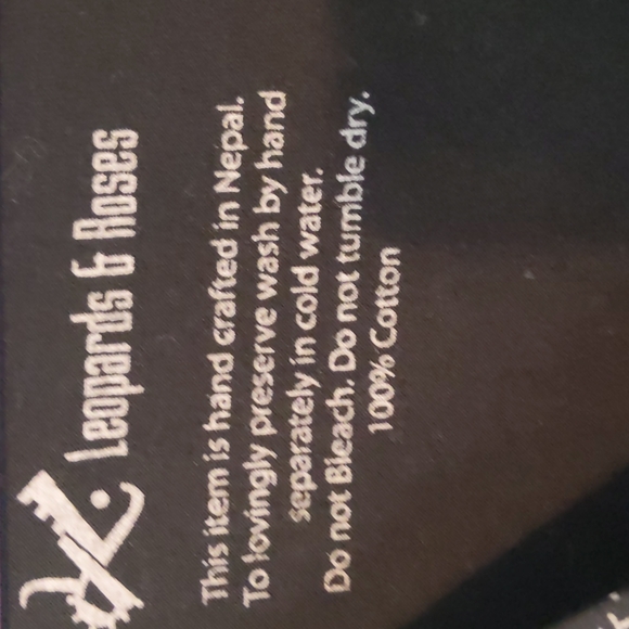 Leopards & Roses M black long sleeve t-shirt - Picture 4 of 6